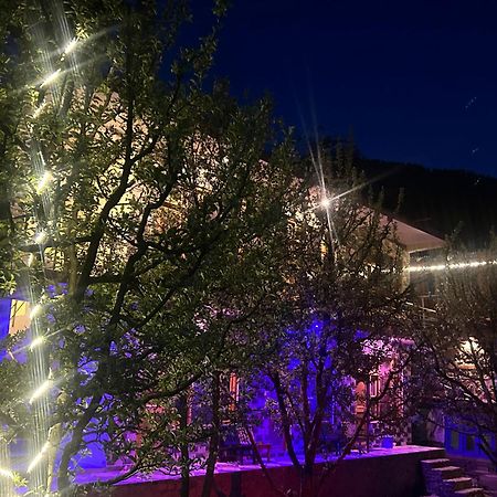 Karma Guest House And Cafe Kalgha Экстерьер фото
