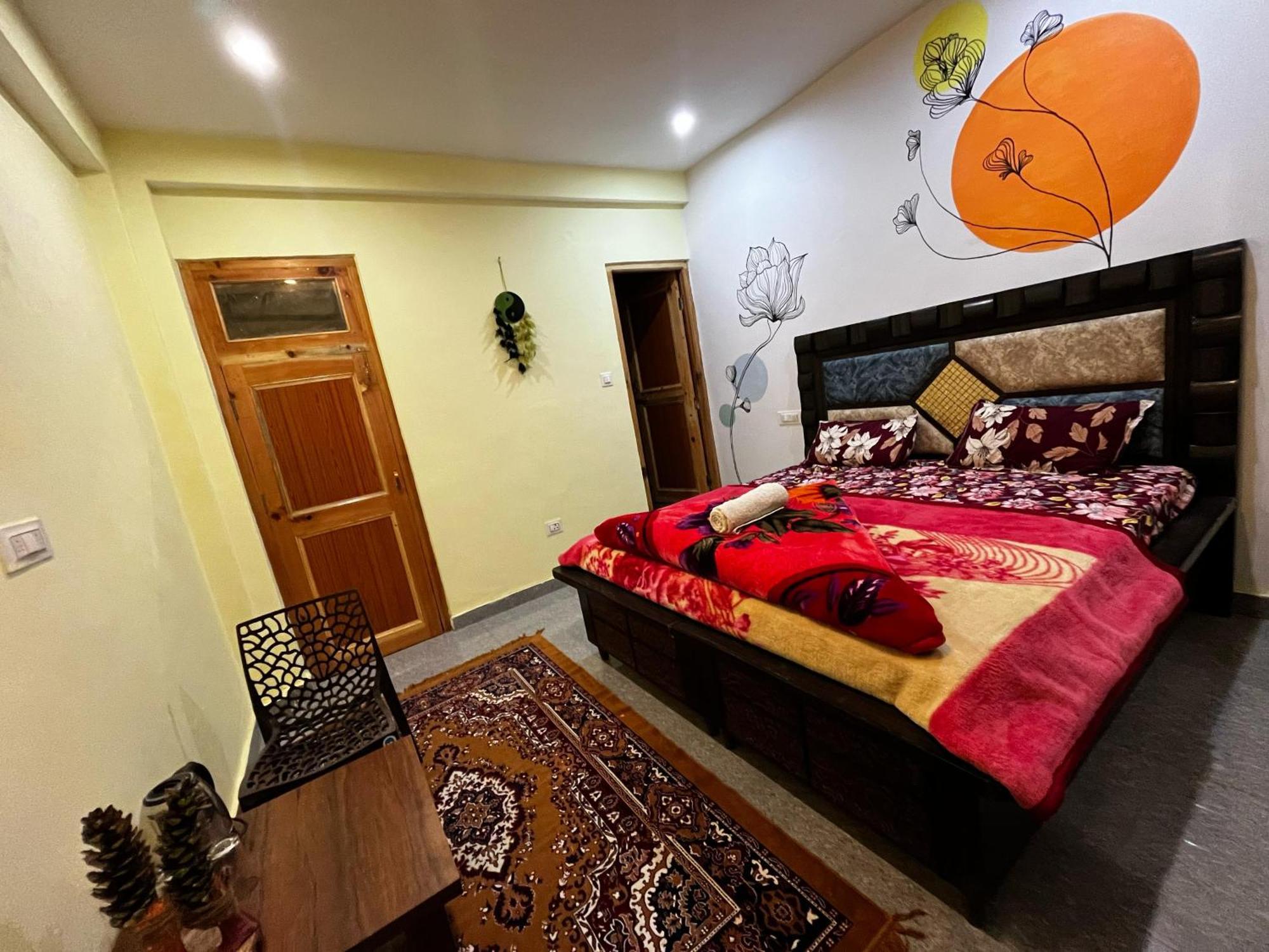 Karma Guest House And Cafe Kalgha Экстерьер фото